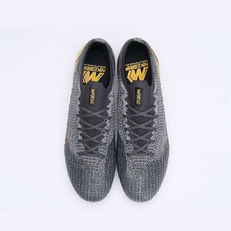 Football cleats customized SG professional training soccer shoes high quality Futsal football cleats for men