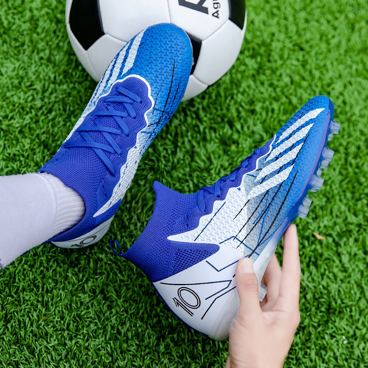 Men's New Anti-Slip Football Cleats with Long Nails Cushioning Soccer Shoes for Outdoor Turf Games Winter Spring Autumn Seasons