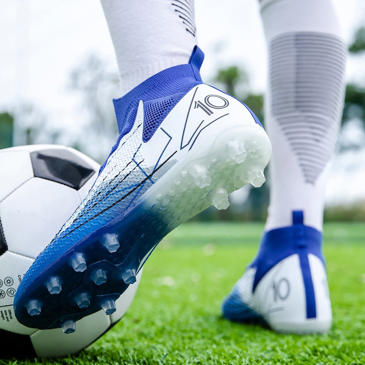 Men's New Anti-Slip Football Cleats with Long Nails Cushioning Soccer Shoes for Outdoor Turf Games Winter Spring Autumn Seasons