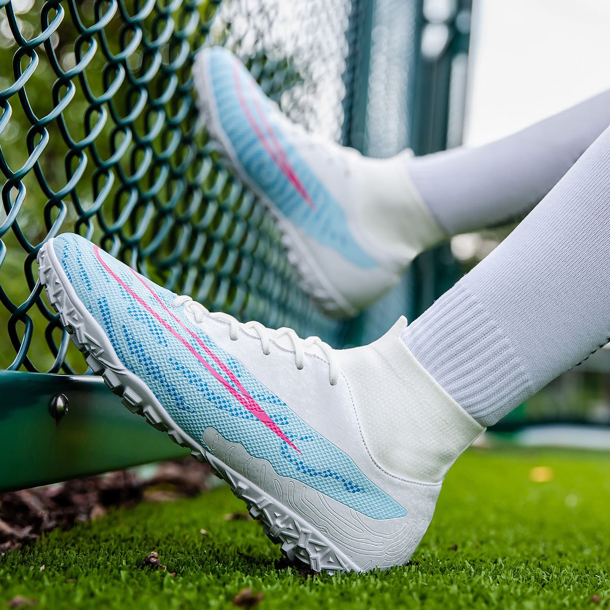 Unisex High-Performance Soccer Cleats Direct Sale Football Sports Shoes for Summer Winter Spring Soccer Players