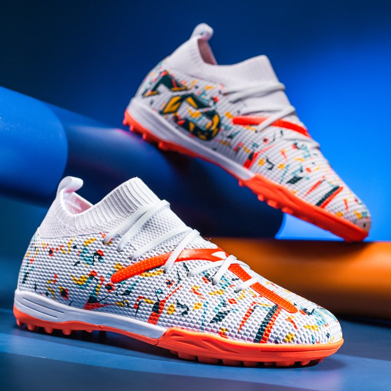 2024 Factory customized high quality soccer sports shoes new fashion football shoes men sneakers
