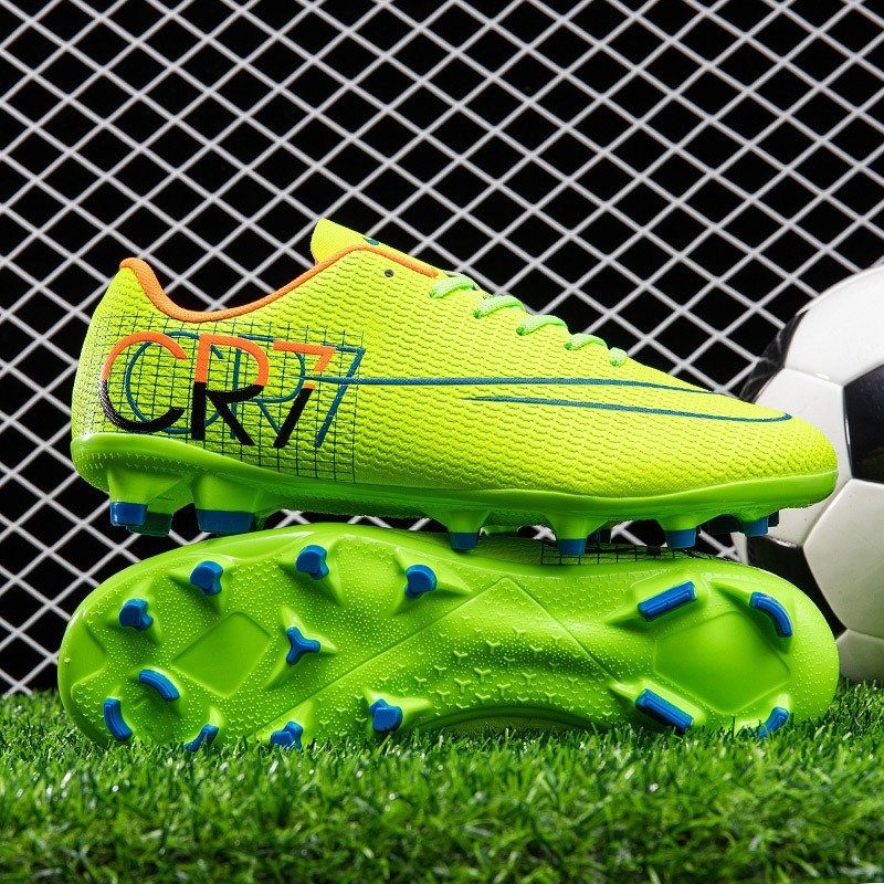 Customized Men's Soccer Shoes Outdoor Indoor Breathable Football Boots Sneakers Casual Sport Cleats Soccer Shoes For Men