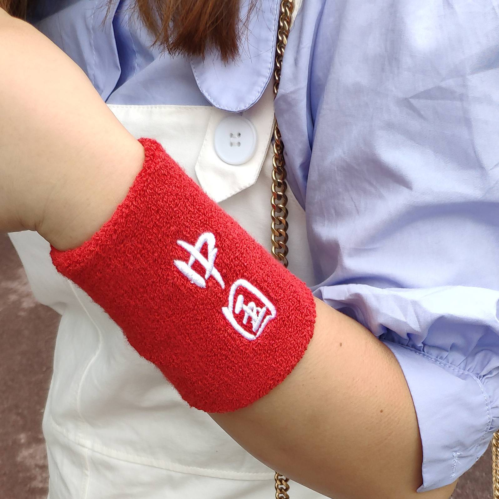 Sports wrist embroidery, refueling China, fighting hard fighting, fighting basketball badminton baseball, baseball, tennis, men and women wipe sweat