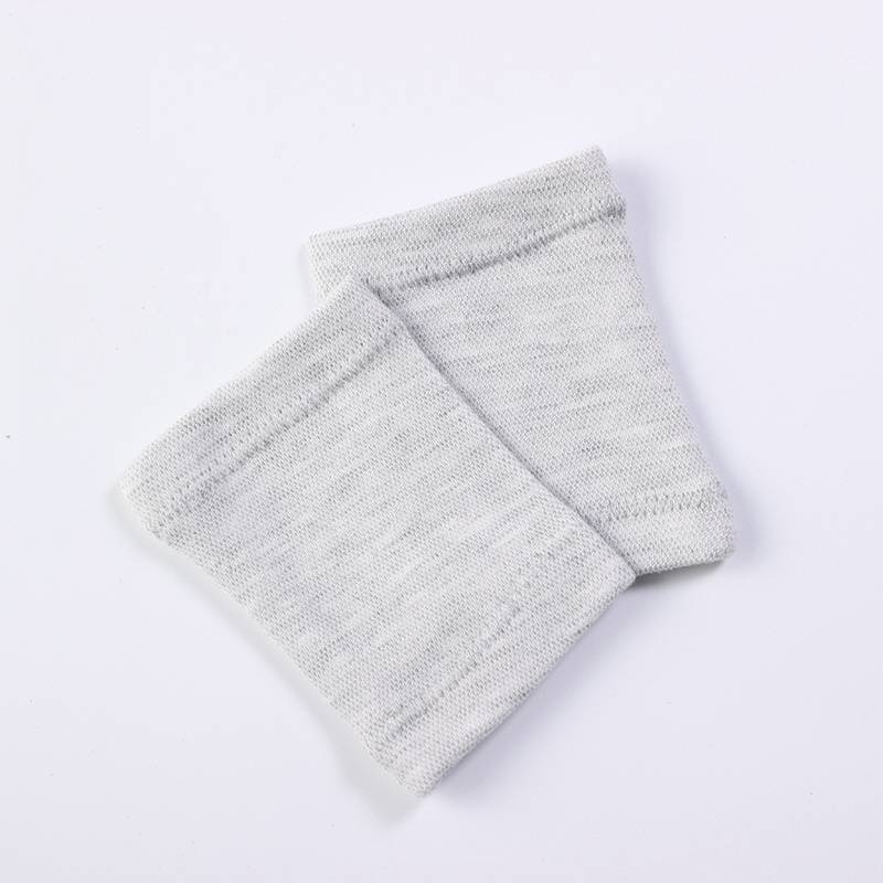Light gray [short]
