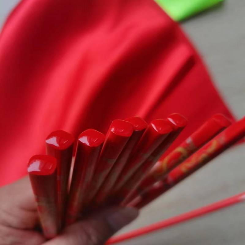 Mongol dance red chopsticks, specialty for dancing chopsticks for the 10th class children of the Chinese dance union