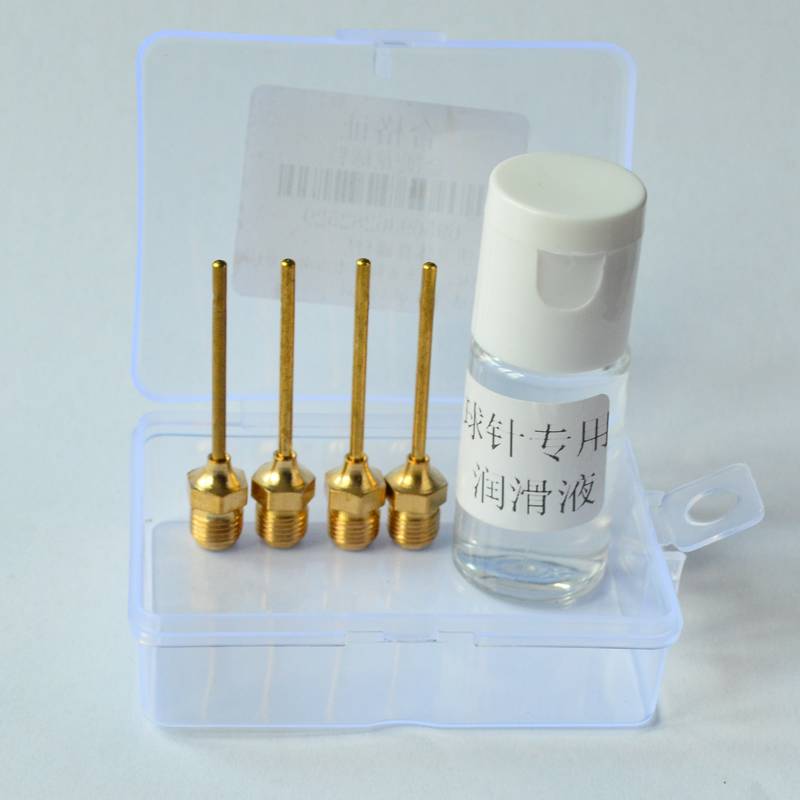 Four round heads needles
