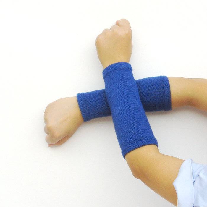Genuine  volleyball arm protection wristband basketball and table tennis anti -glass scratching high elastic men's and female students