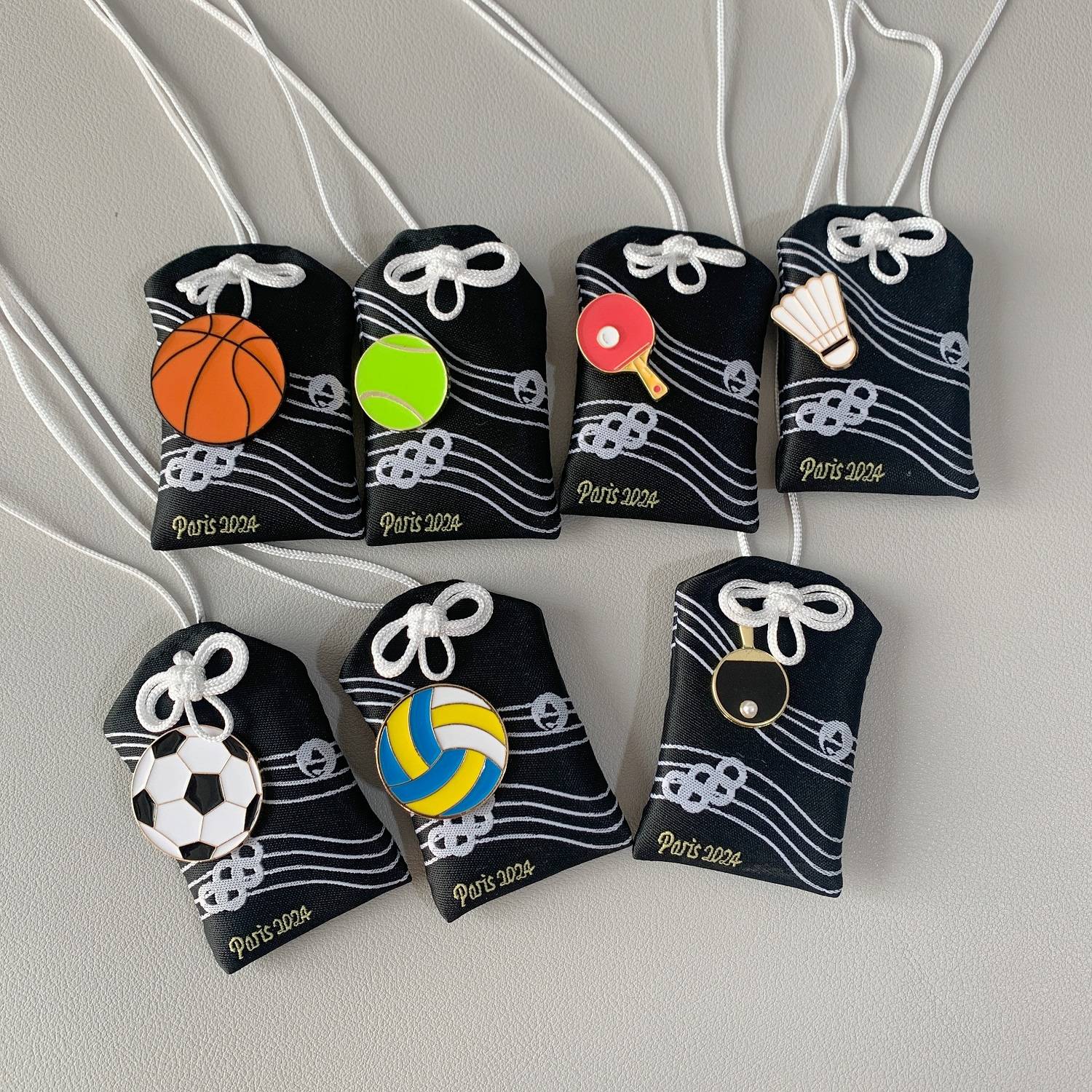 Badminton table tennis volleyball football basketball high -end balls Yushou blessing bag Ping An prayer authentic fragrance type