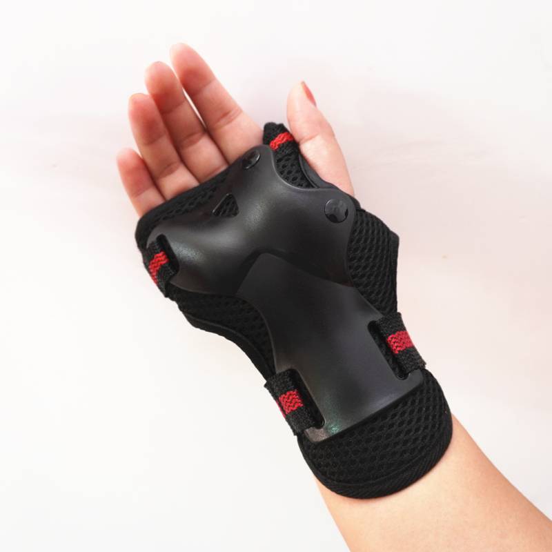 Sports protective protective wrist, male girl, adult skateboarding skateboarding ice skates, wheel skate gloves