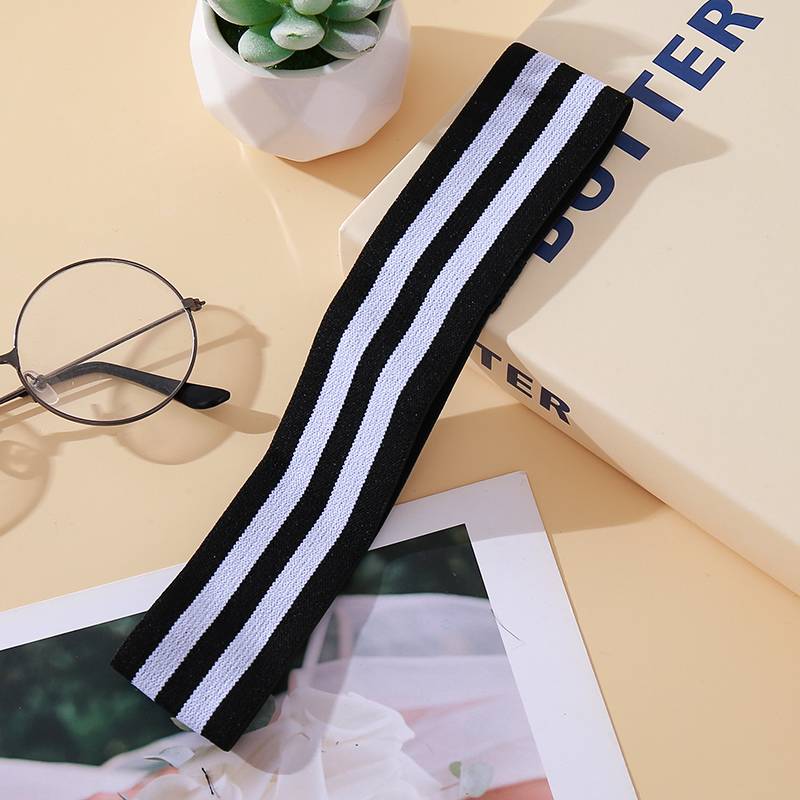 Black bottom stripe