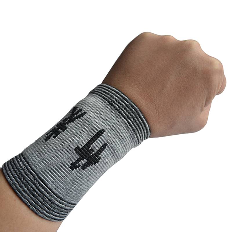8839 classic bamboo charcoal wrist care