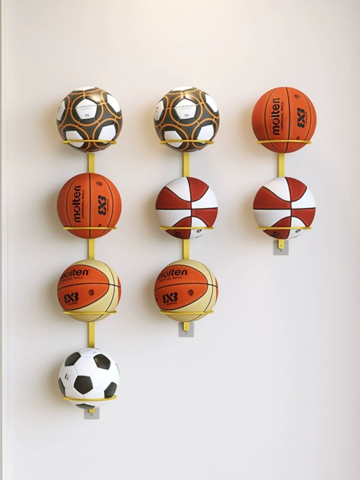 Donating basketball storage shelf home wall -mounted wall hanging walls on the feathers football rican racket stent stent sorting the shelf