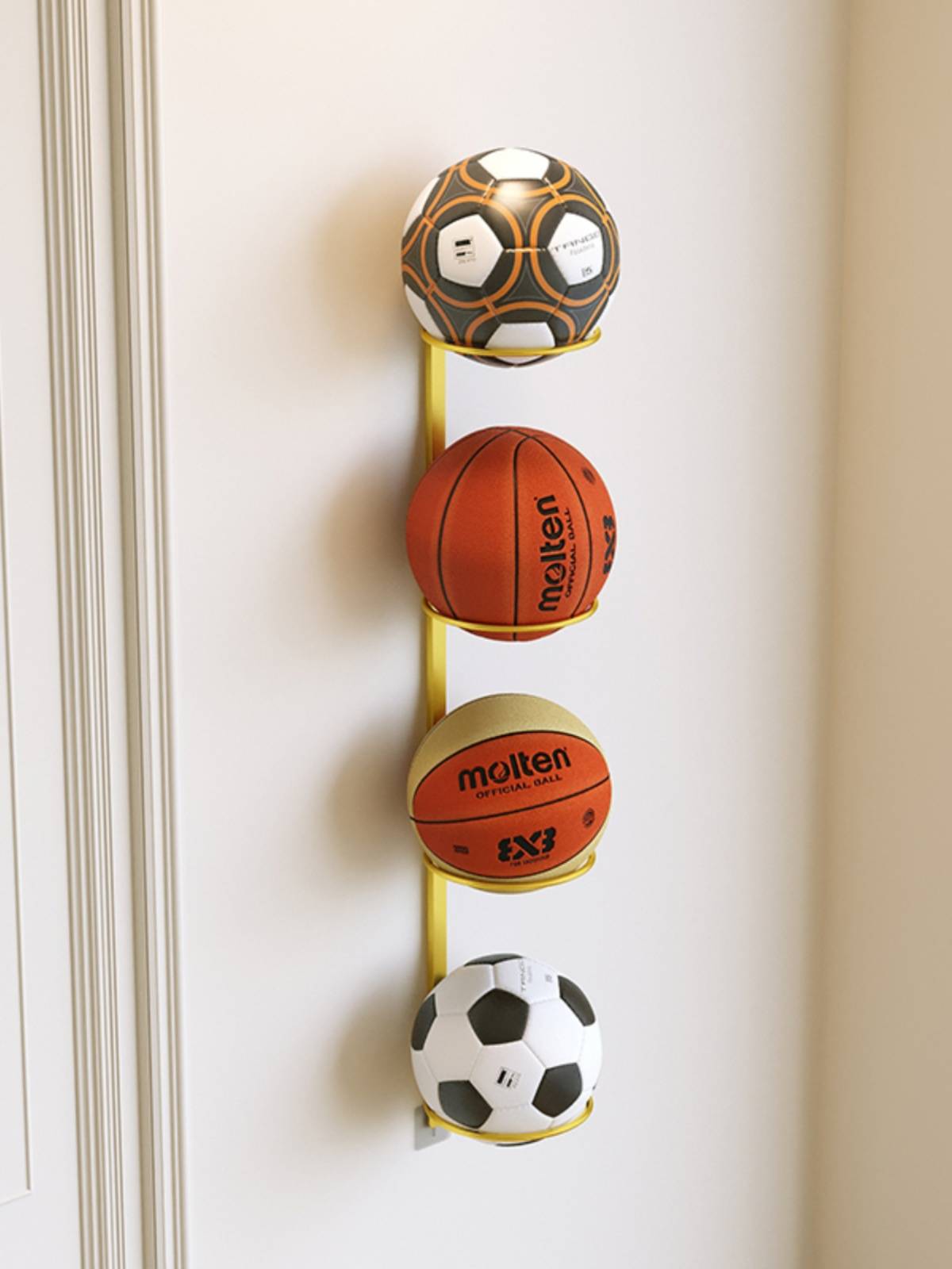 Donating basketball storage shelf home wall -mounted wall hanging walls on the feathers football rican racket stent stent sorting the shelf