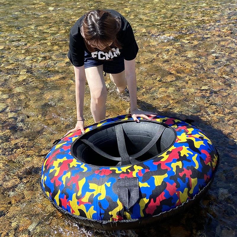 Drifting ring skiing, two play-fishing, swimming and surfing cruiser