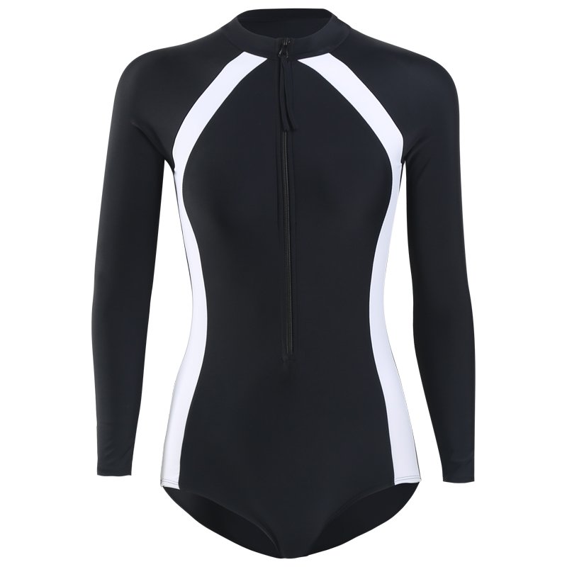 Korean swimsuits gather in long-sleeved surf-scrambling suit scrambling spa hot springs, swimmers