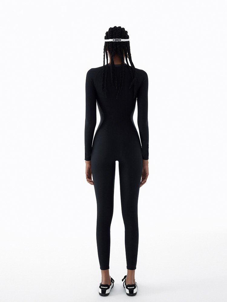 A new 2024 for a swimsuit girl with long-sleeved pants and a special jellyfish surfing suit