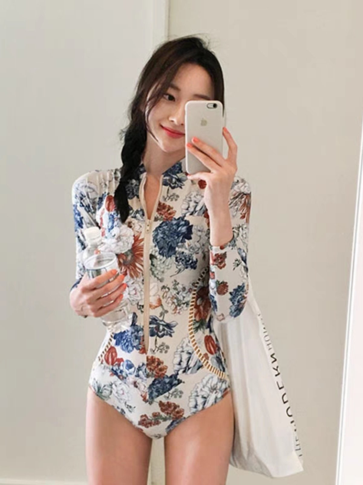 The new 2023 summer hot spring spa bathing suit specializing in surfing