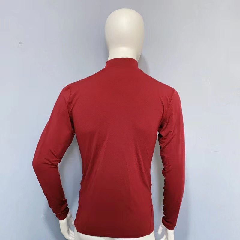 Amber, a man's bathing suit, T-shirts, sunproof