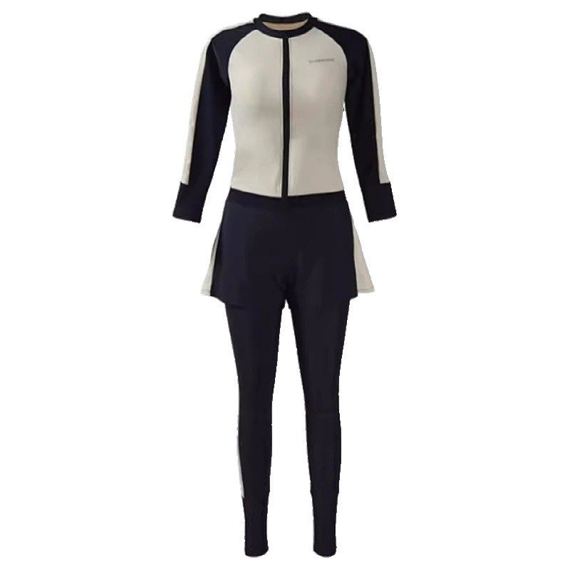 The scrawny, scrawny, long-sleeved-sleeve-skinned swimsuit suit