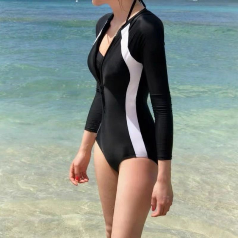 Dicka's long-sleeved, long-sleeved, long-sleeved, bathing suit for a beach-proof diver