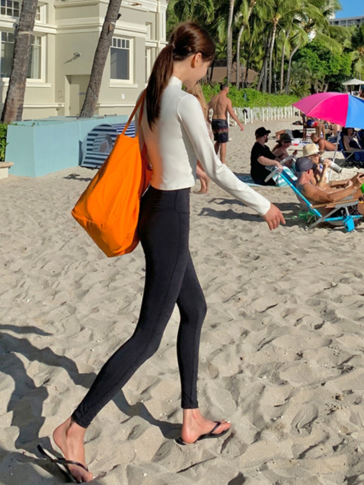 A long-sleeved swimsuit, a long-sleeved, long-sleeved, long-sweet, long-sweet, long-swipe-swam suit, which is thin and protected from suntan speed dry jellyfish
