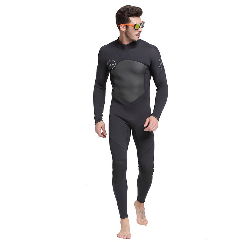 a shark-bat-comb dinging suit with a long sleeve of 1.5 mm jellyfish divination suit