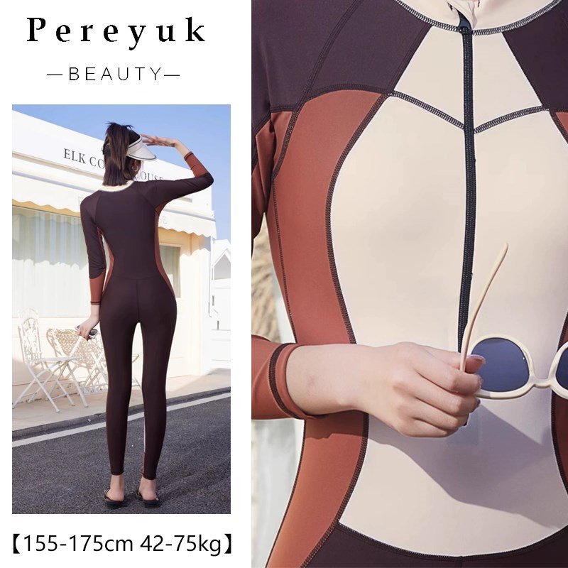 A big sunscreen, long-sleeved, adult swimsuit lady jellyfish suit, surfing suit and swimsuit