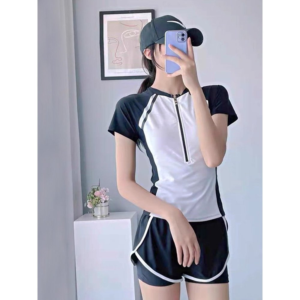 Decannon's official flagship is a new sports swimsuit girl