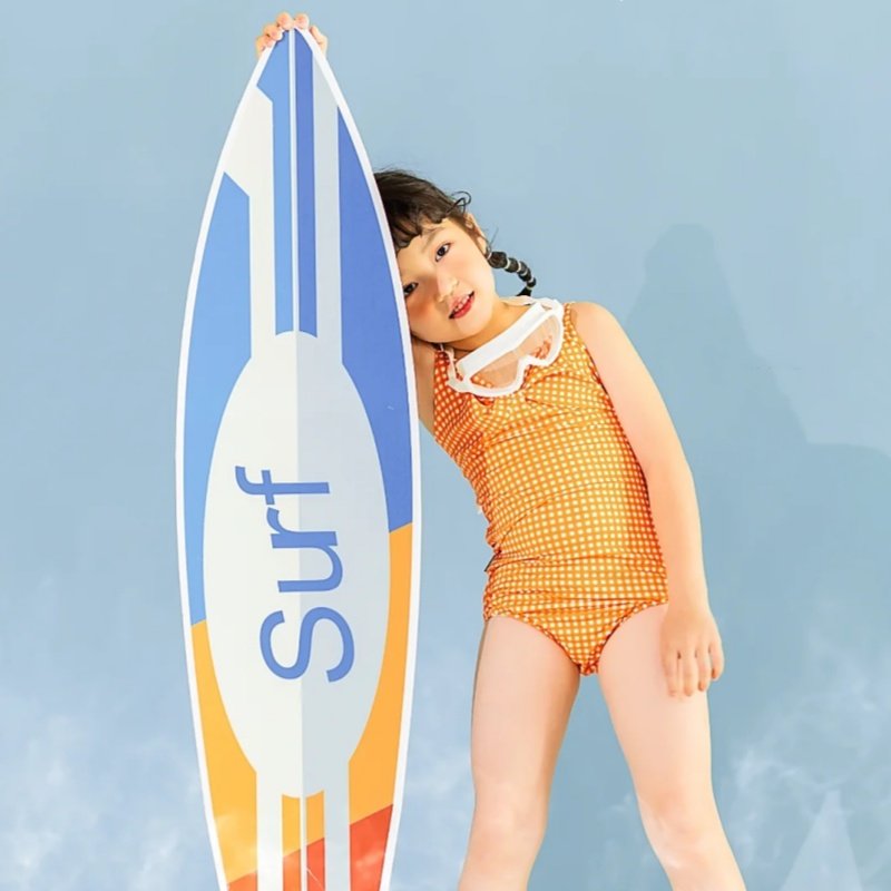 The Internet Redview card takes pictures of summer beach board decorations and child model photography is customised