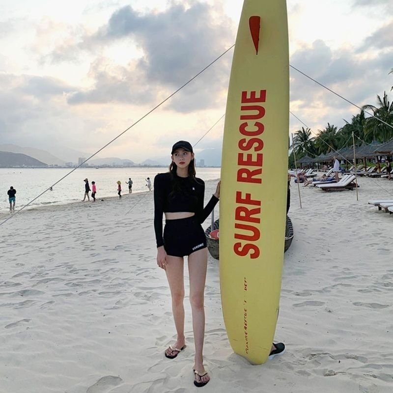 koreains bathing suit, summer long-sleeved surfing suit, spa-diving suit for students in the high waist flats