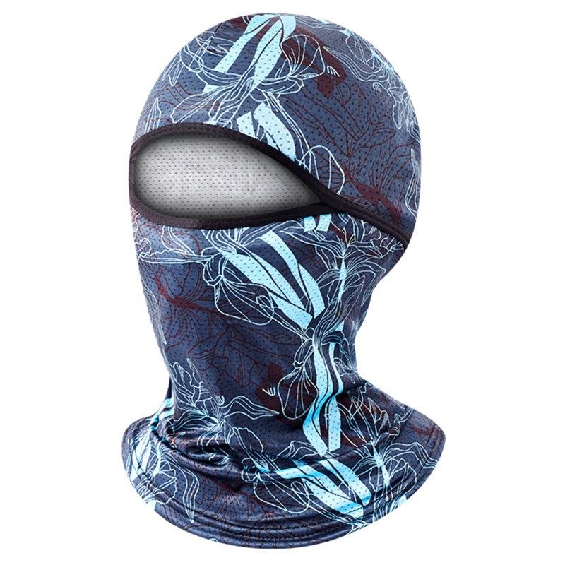 Surf-face-skinny-swaming men and women play diving and drifting off-air swim caps to protect their faces