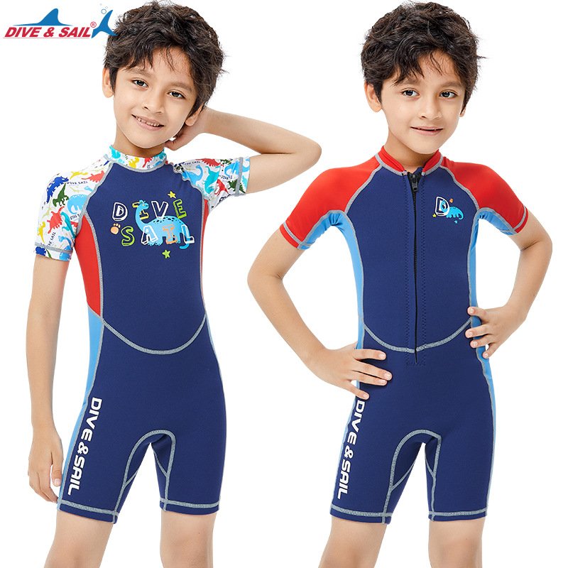 A NEW KID'S 2MM DIVE SUIT