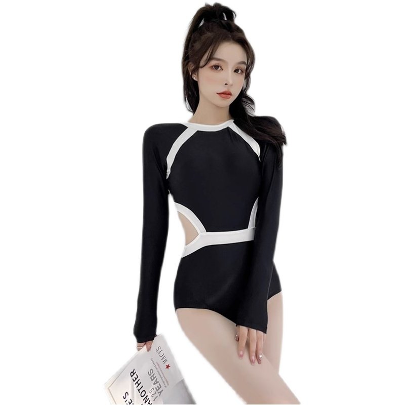 The new 2023 Swimsuit for the Swimming Swimming House
