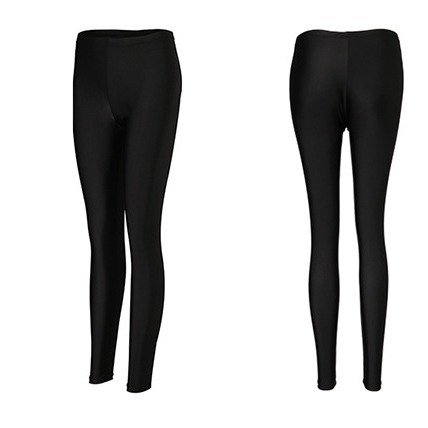 The female swimsuits, black-diving surfers, swimming outdoors, sunscreen jellyfish pants