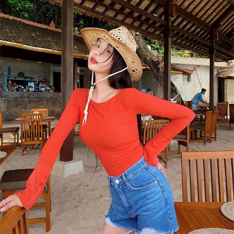 The yellow long-sleeved, thin-skinned swimsuit girl in 2024