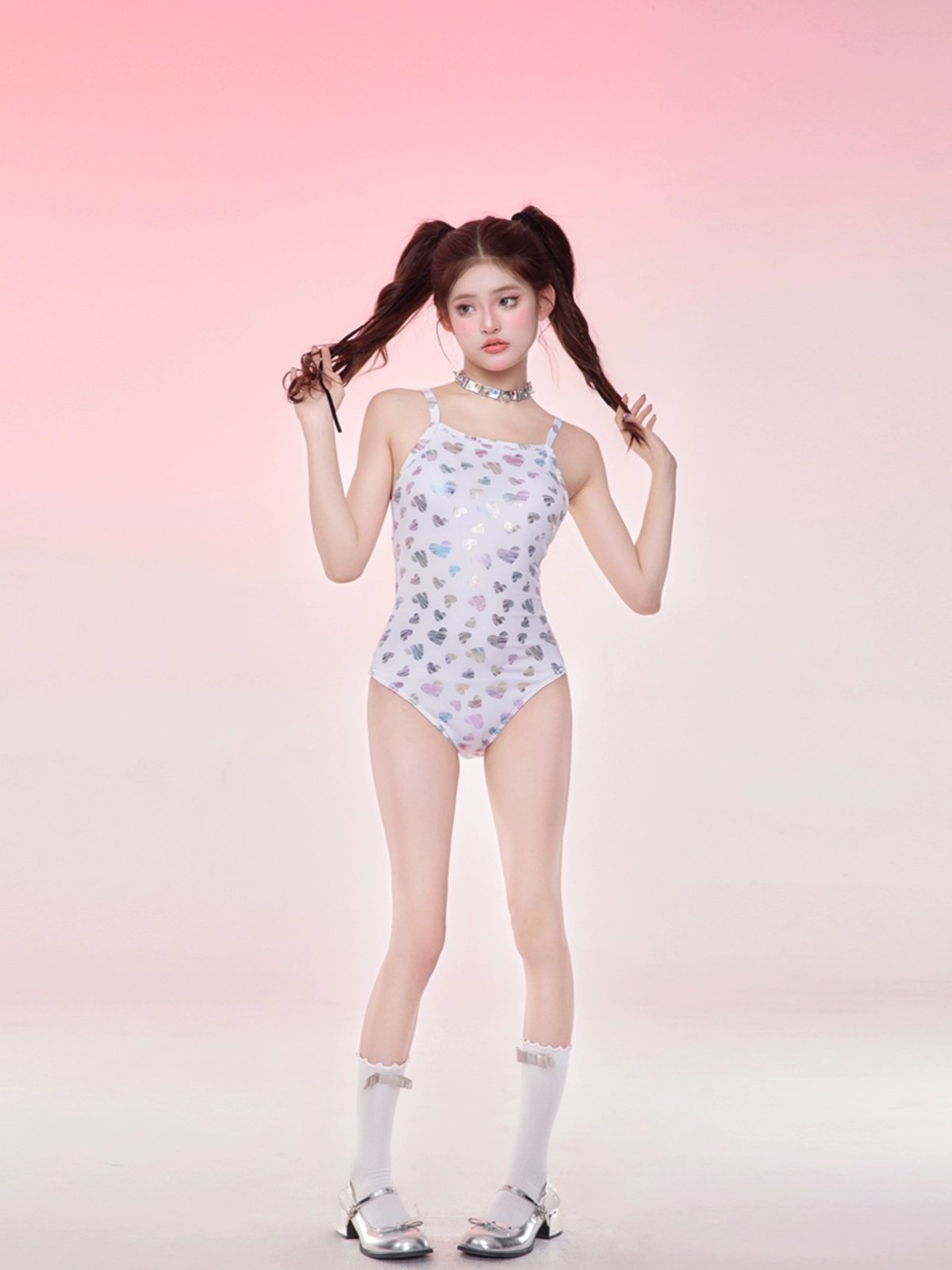 THE NAILANG SWIMMING SUIT GIRL IS SO CUTE, SHE WANTS TO RACE FOR THE BEACH