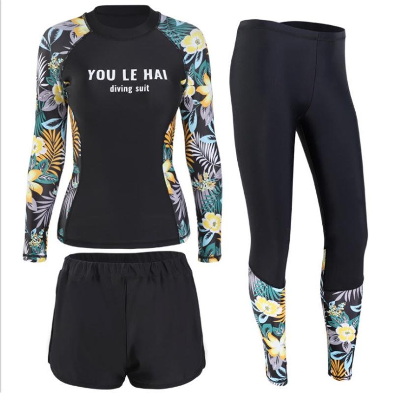 Fong bathing suit, long-sleeved shorts, summer sunscreen surfing suit under the skin of a thin, conservative hot spring swimming