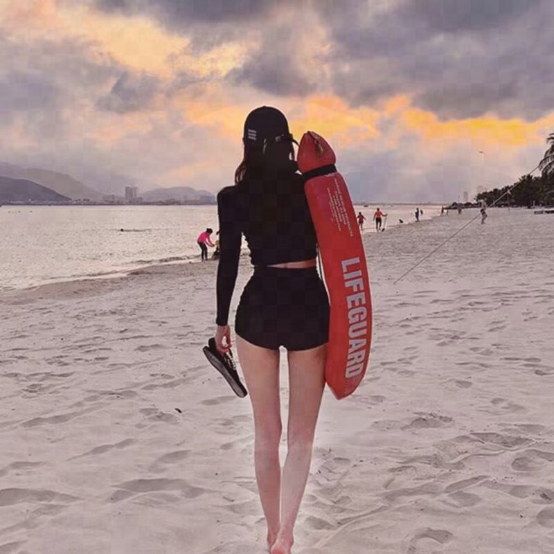 The Korean long-sleeved swimsuit, with a scrawny high waist, and a scrawny-scrawny-scrawny-scrawny-scrawny-scrawny-scrawny-scrambling-scrambling-scrambling suit