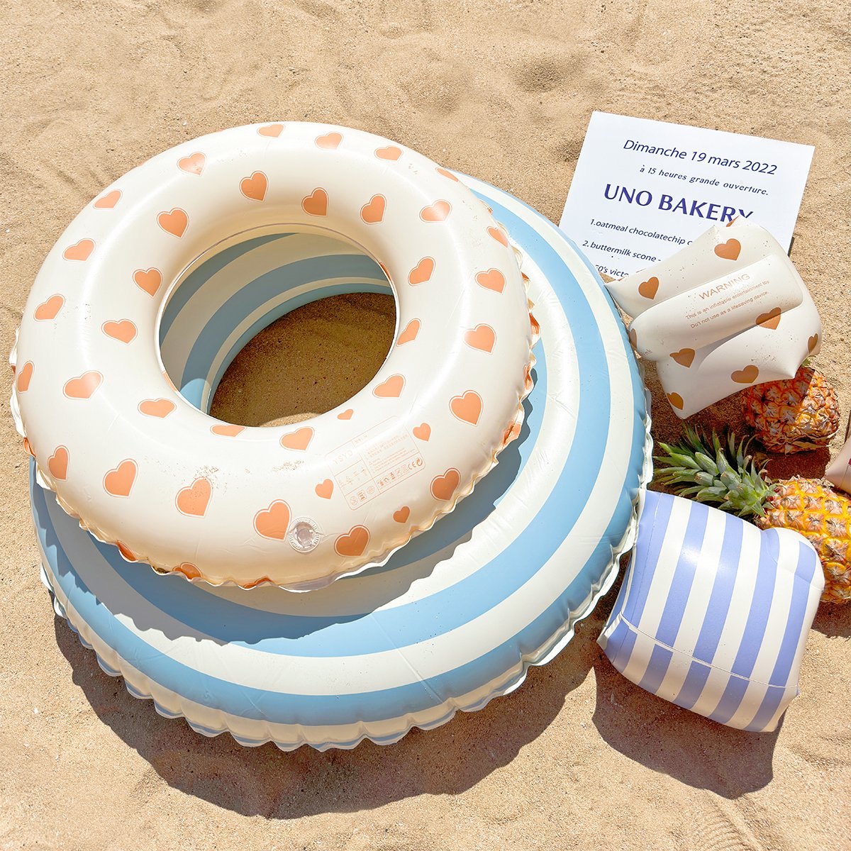 Children's swimming ring adult men and women, with a big life-saving starter, side-to-side the flounder baby armpit. Down circle