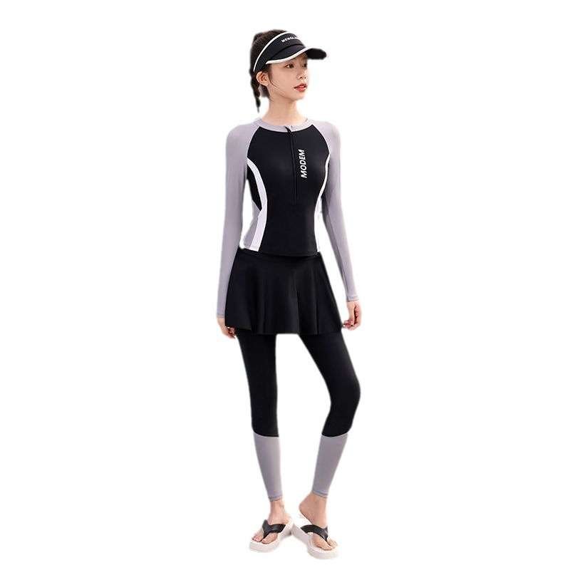 Ms. Swimsuit, long-sleeved, 2024 new skinny hot spring bathing suit, surfing