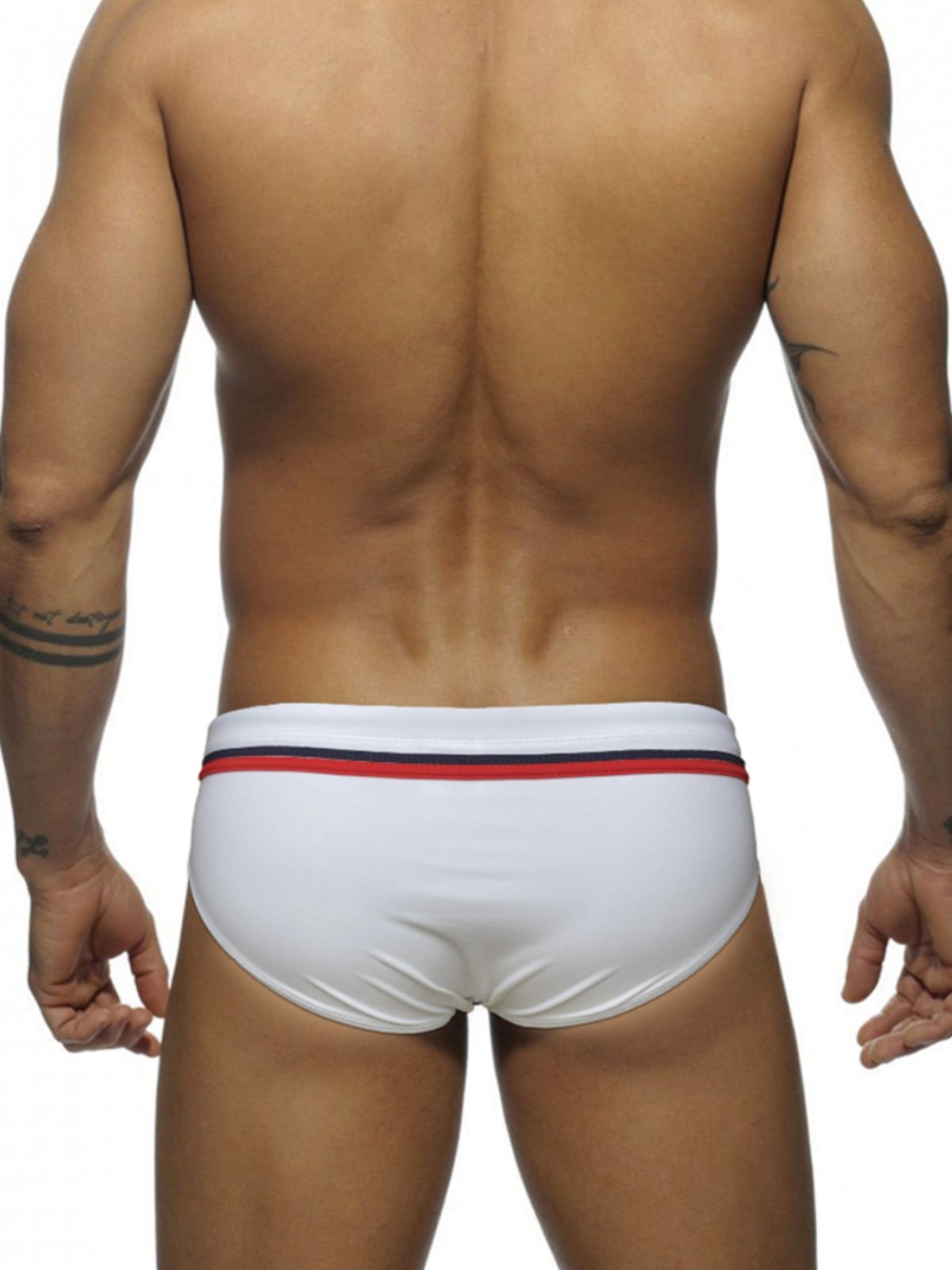 A man's triangulation shorts with a low waist hot spring suit and a beach surfing pants