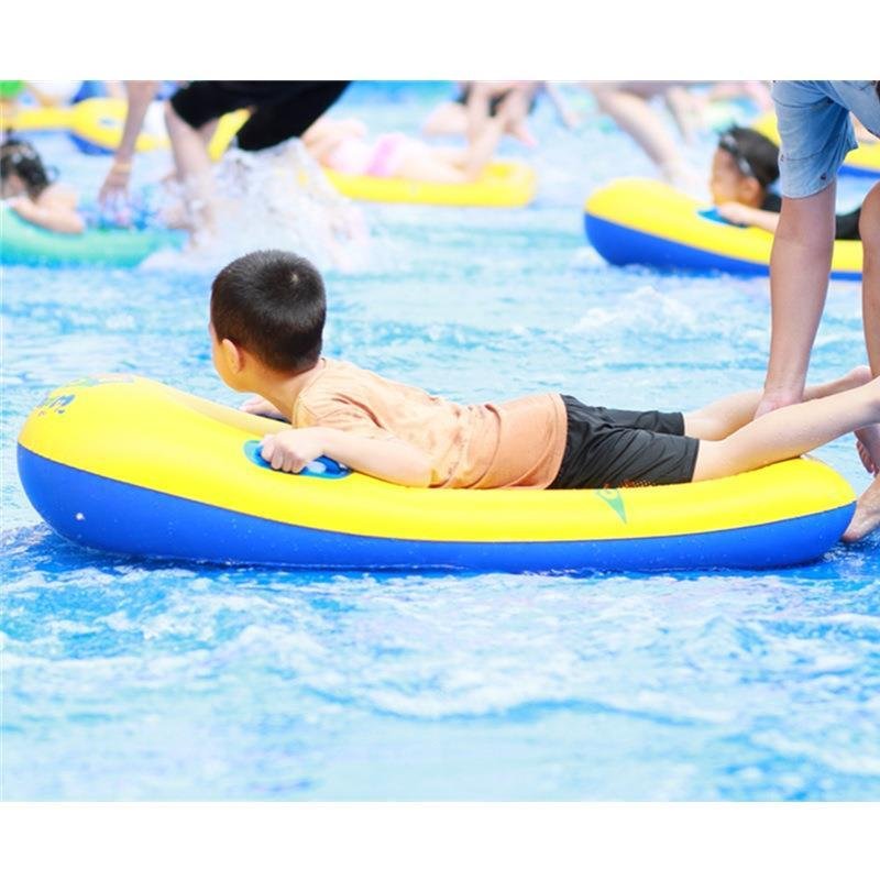 Children's surfboard skating board inflating the slab kickboards with a thick play on the summerboats of the floating pool bubble
