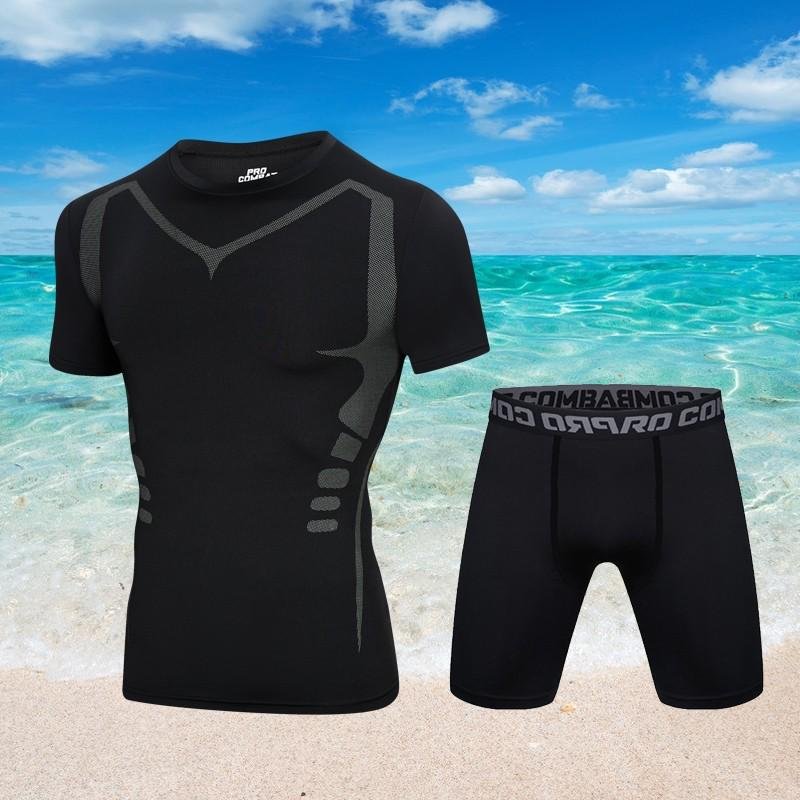 Swimsuits with long-sleeved long-sleeved shorts for sunscreen protection against embarrassment