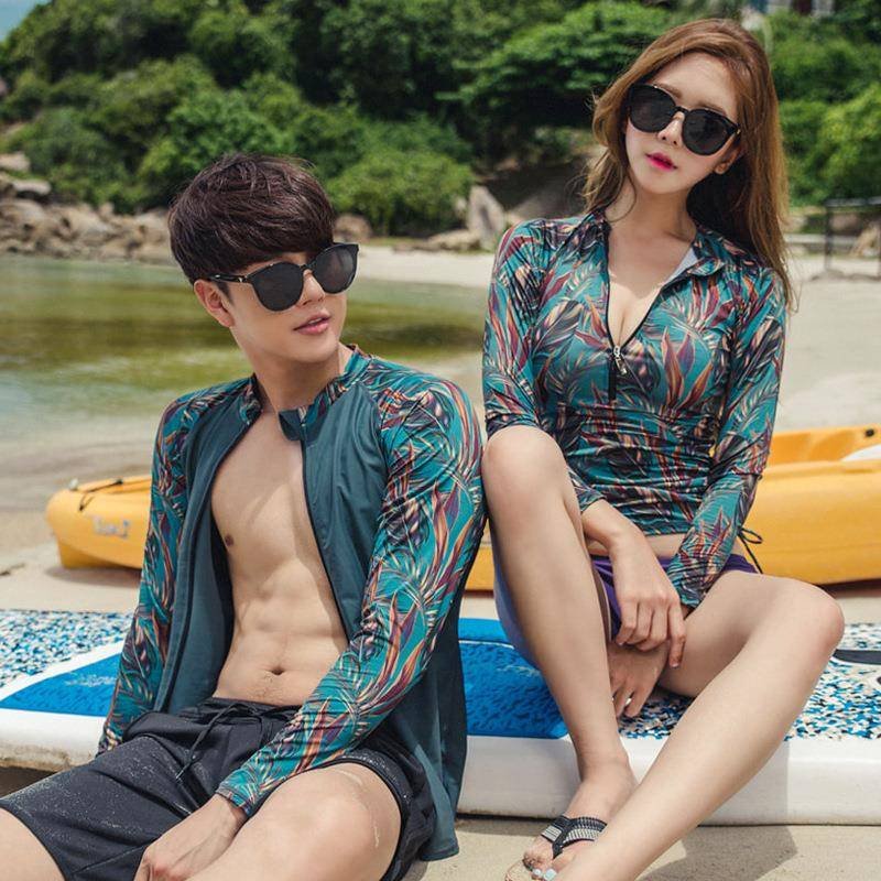 Swimming suit, divulgation, female