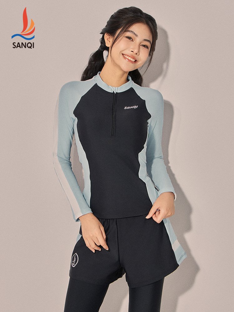 She has long-sleeved long-sleeved tan-proof and thin-skinned jellyfish swam suit