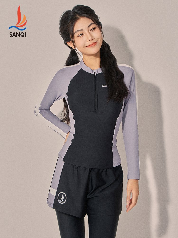 She has long-sleeved long-sleeved tan-proof and thin-skinned jellyfish swam suit
