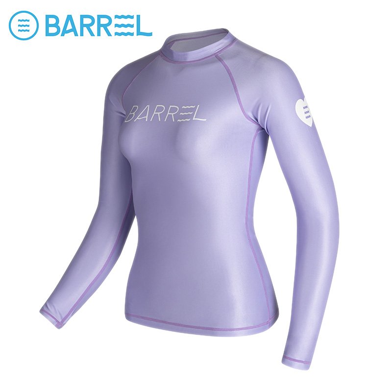 Two swimsuits, sunscreen and surf coats, and a conservatious zipper for a jellyfish suit