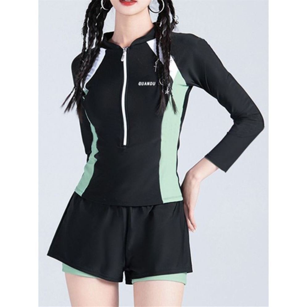Swimming suit for a bathing suit in a swimming suit
