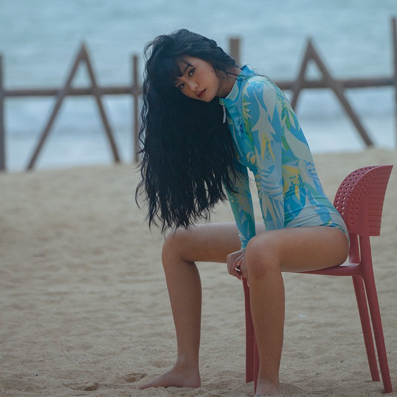 Nu-June, the summer-receiving, chubby girl, long-sleeve surfing, 2022