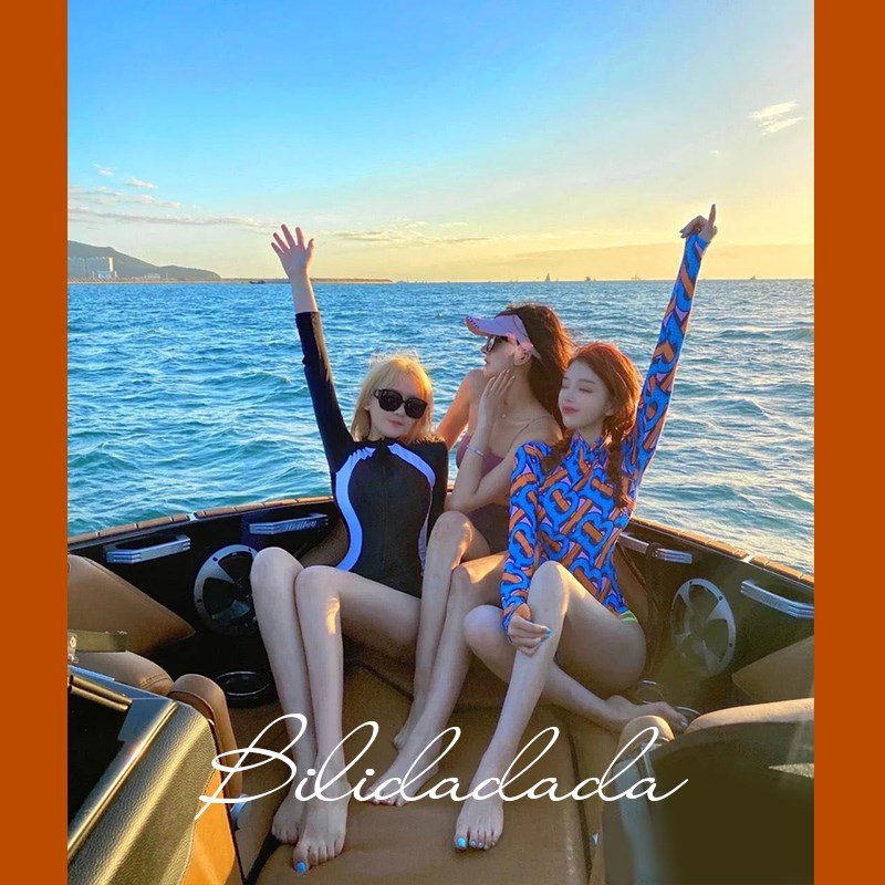 Fanfon Vidocq's new, conservative swimsuit girl with a thin body and a sexy long-sleeved surfing suit